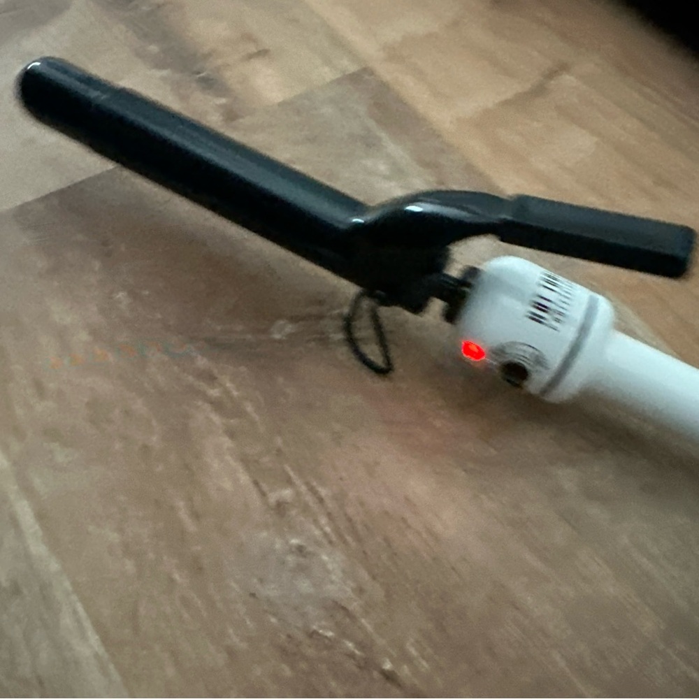 Hot Tools Professional HTBW44 Nano Ceramic Salon Curling Iron Wand 1" Tested - Picture 6 of 6